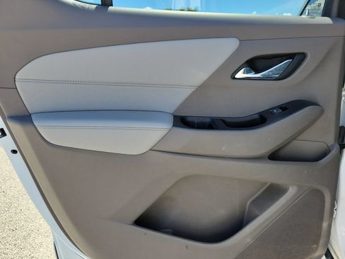 Used 2020 Chevrolet Traverse Premier w/ LPO, Floor Liner Package FWD image 10