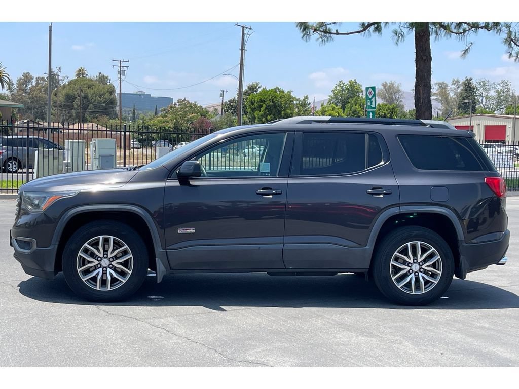 Used 2017 GMC Acadia SLE w/ Driver Alert Package I AWD/4WD image 3