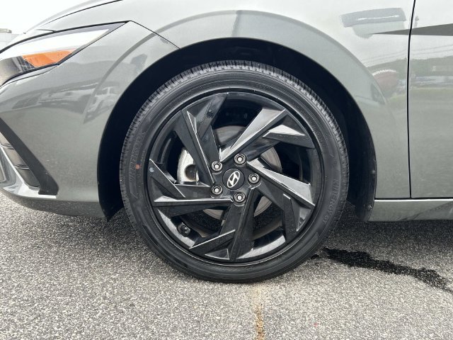 Certified 2026 Hyundai Elantra SEL Sport Premium FWD image 9