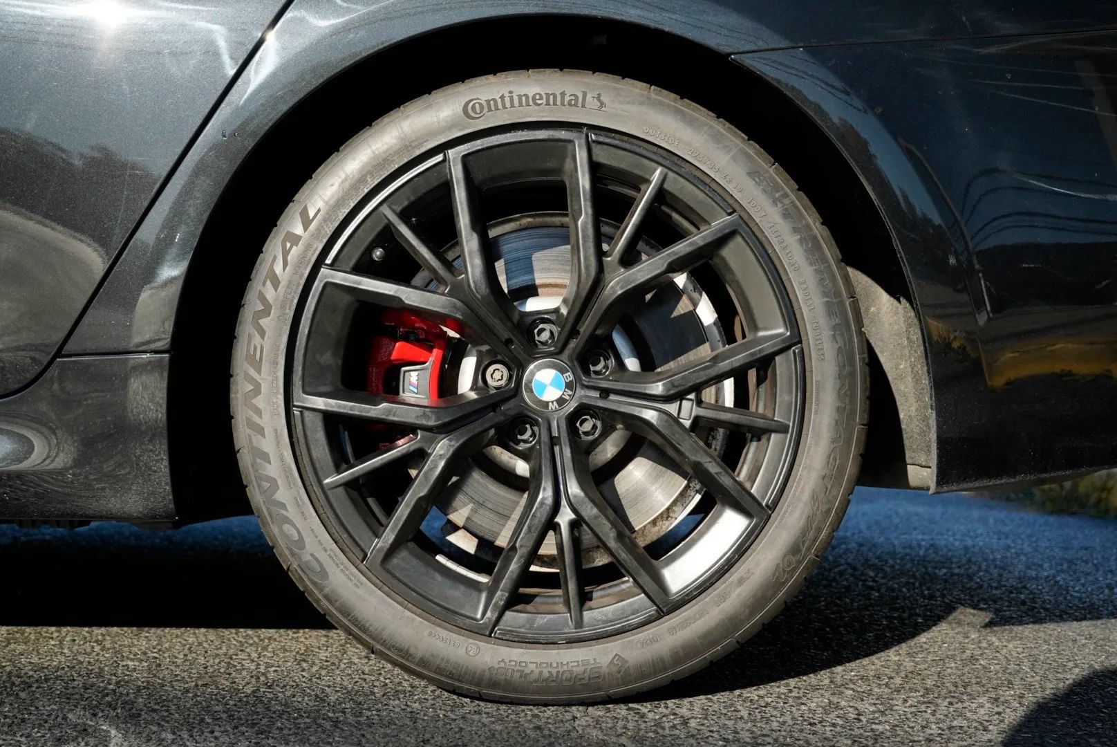 Used 2023 BMW M550i xDrive w/ Executive Package AWD/4WD image 15