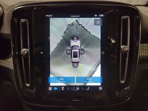 Used 2021 Volvo XC40 P8 Recharge w/ Advanced Package image 20