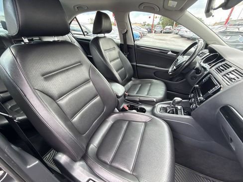 Used 2017 Volkswagen Jetta SEL FWD image 14