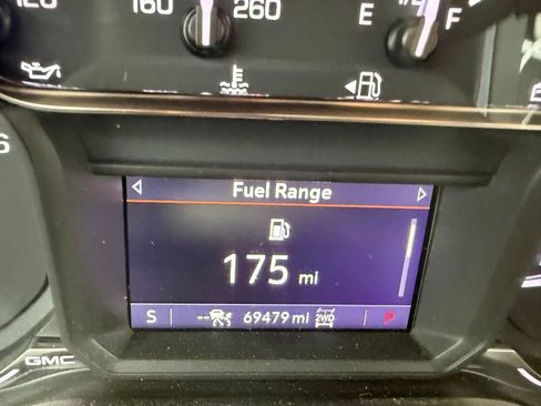 Used 2020 GMC Sierra 1500 AT4 w/ AT4 Premium Package AWD/4WD image 3