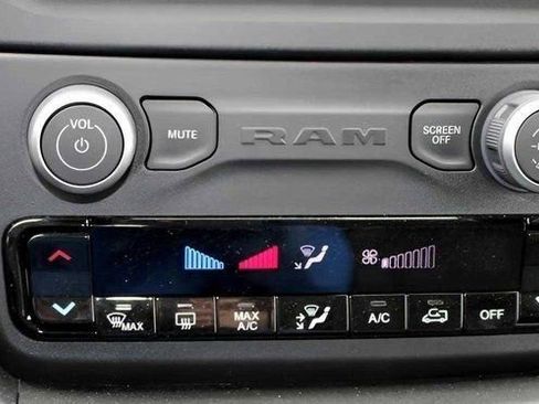 New 2025 RAM ProMaster 2500 w/ Quick Order Package 22G SLT image 13