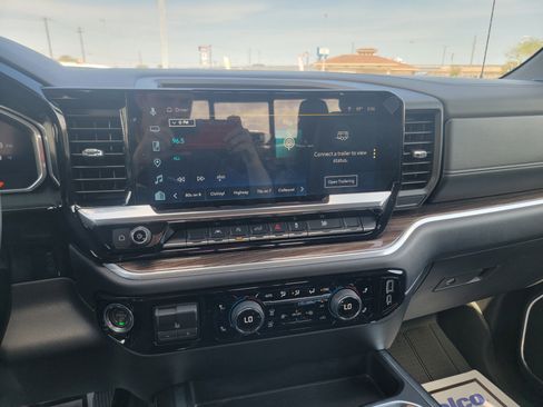 Used 2026 Chevrolet Silverado 1500 LT w/ Leather Package image 19