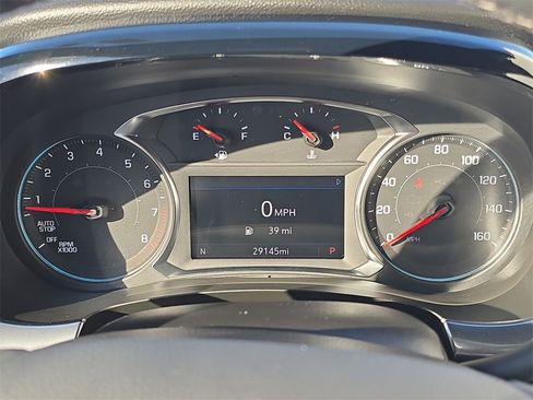 Used 2023 Chevrolet Traverse LT image 12