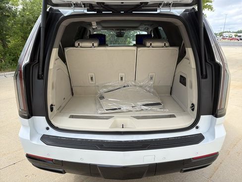 New 2026 Cadillac Escalade Platinum Sport w/ LPO, ONYX Package AWD/4WD image 45