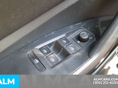 Used 2025 Volkswagen Jetta S FWD image 31