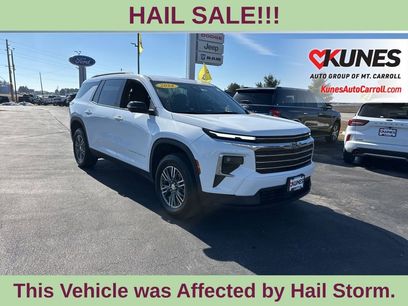 Used 2024 Chevrolet Traverse LT