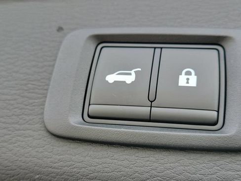 New 2026 Mitsubishi Outlander SE AWD/4WD image 12