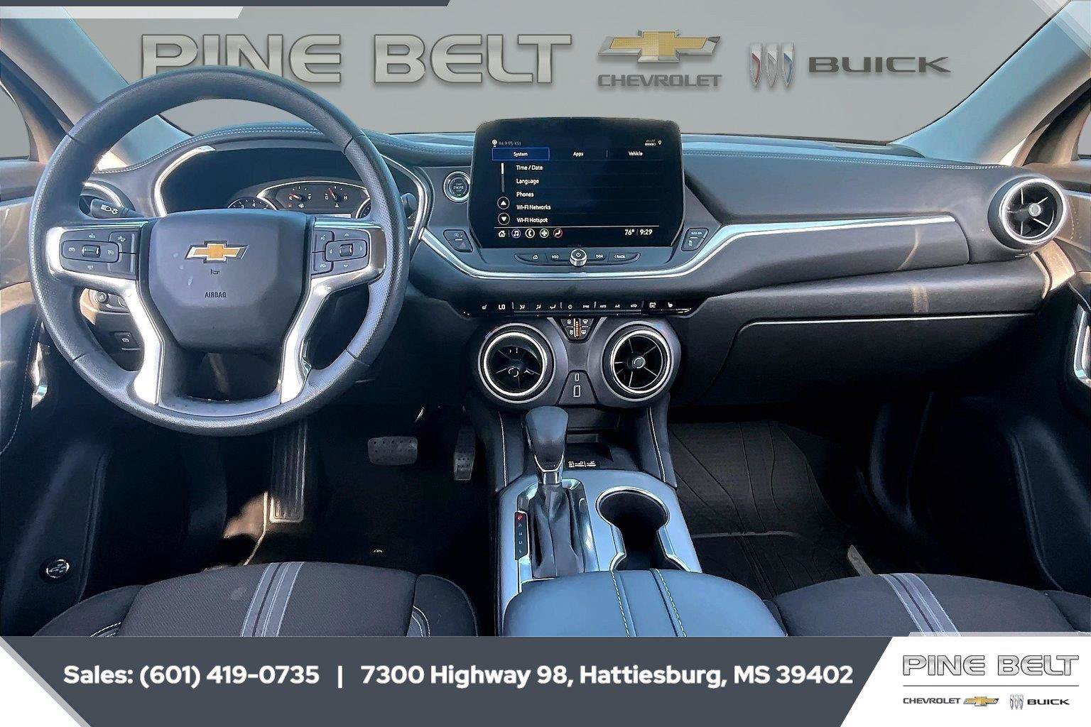 Used 2024 Chevrolet Blazer LT w/ Convenience Package FWD image 13
