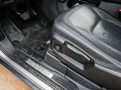 Used 2021 Land Rover Defender 90 X-Dynamic S image 14