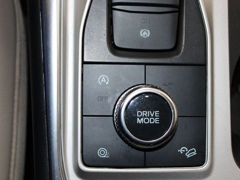 Used 2023 Ford Explorer Limited image 48