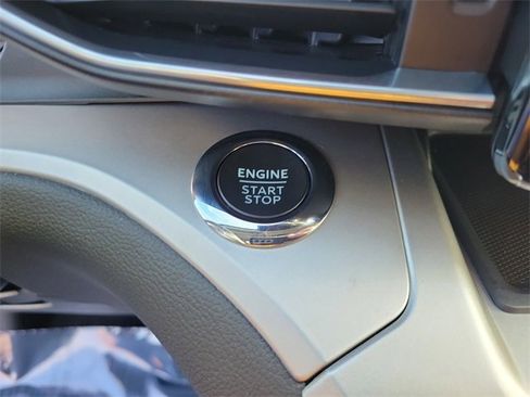 Used 2022 Ford Explorer XLT w/ Equipment Group 202A image 23