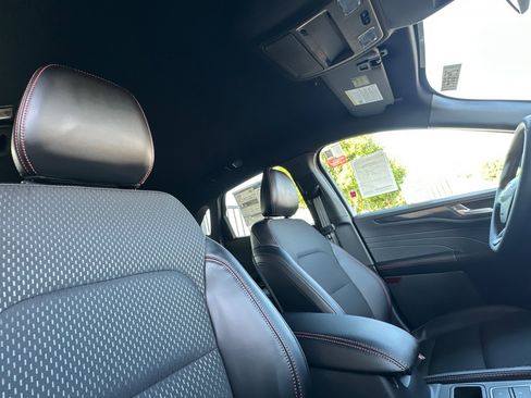 New 2025 Ford Escape ST-Line w/ Equipment Group 301A image 17