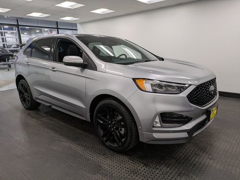 Used 2022 Ford Edge ST w/ Equipment Group 401A image 3