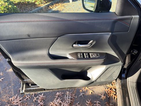 New 2026 Nissan Kicks SR w/ Cold Weather Package image 17