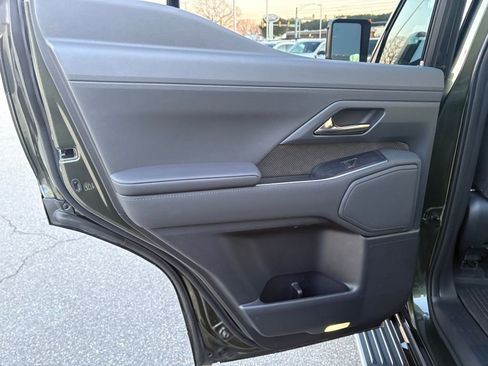 Used 2024 Lexus GX 550 w/ Accessory Package (2T) image 17