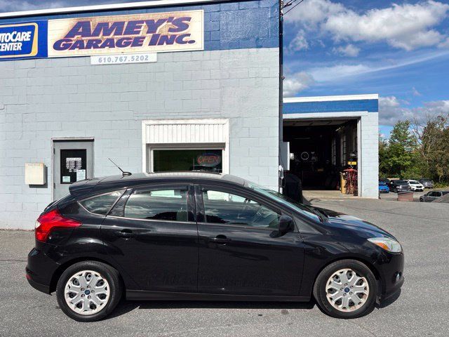 Used 2012 Ford Focus SE FWD image 6