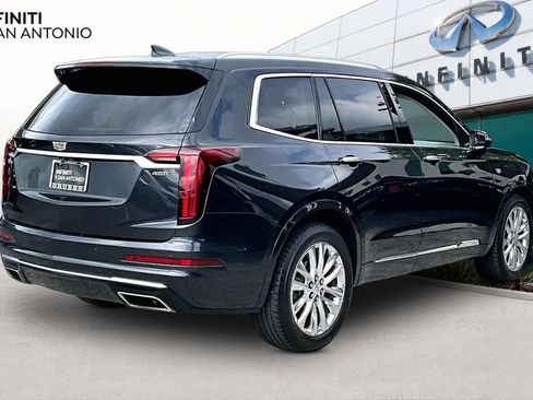 Used 2020 Cadillac XT6 Premium Luxury FWD image 2