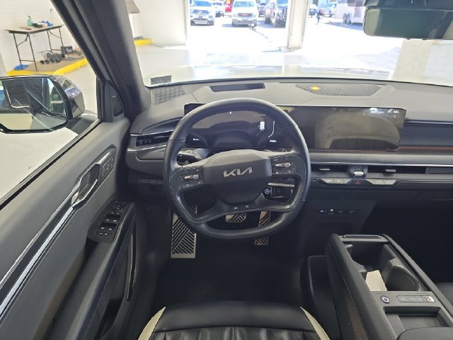 Used 2024 Kia EV9 GT-Line AWD/4WD image 12