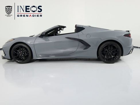 Used 2025 Chevrolet Corvette Stingray Coupe w/ 1LT RWD image 9