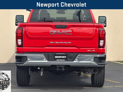 New 2026 GMC Sierra 2500 SLE image 6