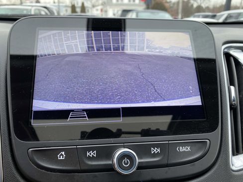 Used 2021 Chevrolet Malibu LT image 11