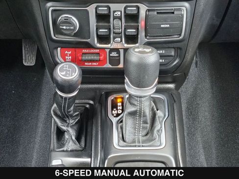 Used 2024 Jeep Wrangler Unlimited Sport AWD/4WD image 23