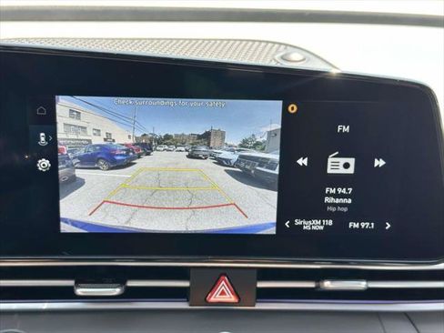 Used 2025 Hyundai Elantra SEL FWD image 21