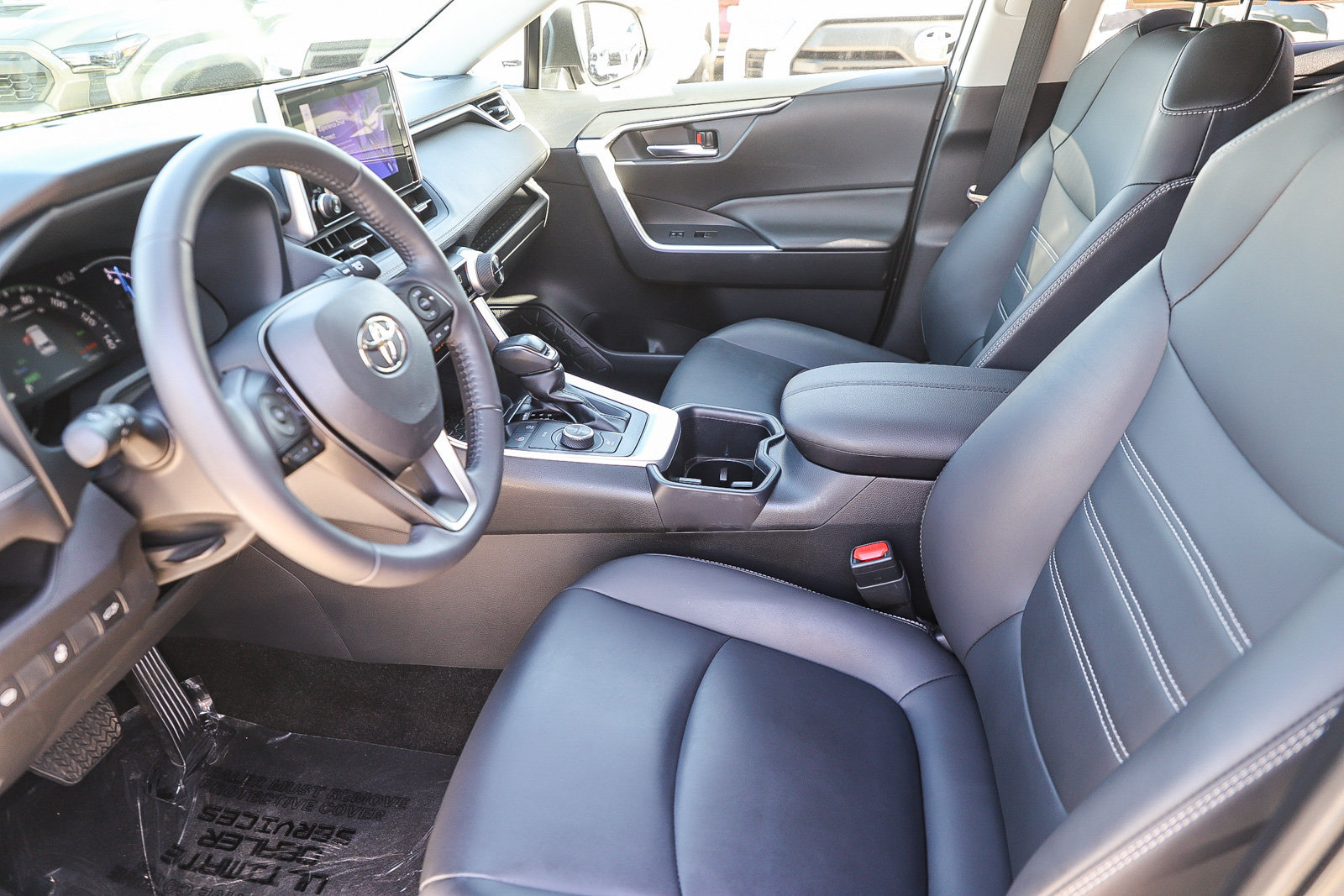 Certified 2023 Toyota RAV4 XLE Premium AWD/4WD image 17