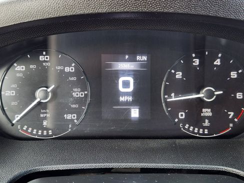 Used 2025 RAM ProMaster 2500 FWD image 13