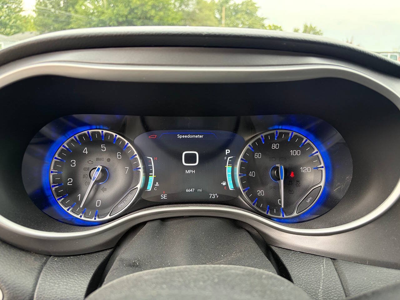 Used 2026 Chrysler Pacifica Select FWD image 11