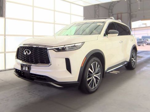 Certified 2023 INFINITI QX60 Sensory w/ Cargo Package AWD/4WD image 3