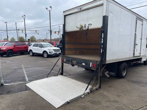 Used 2018 Chevrolet Express 4500 Extended w/ Driver Convenience Package image 23