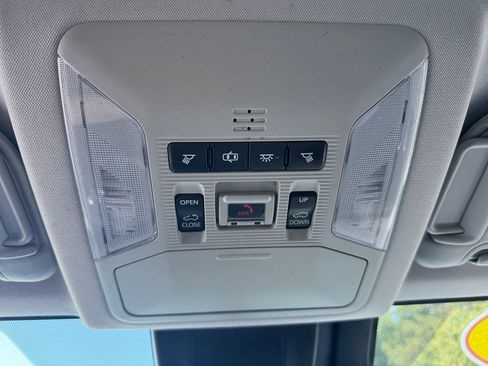 Used 2020 Toyota RAV4 XLE w/ Convenience Package AWD/4WD image 25