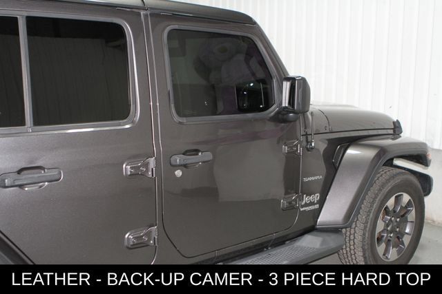 Used 2018 Jeep Wrangler Unlimited Sahara AWD/4WD image 34