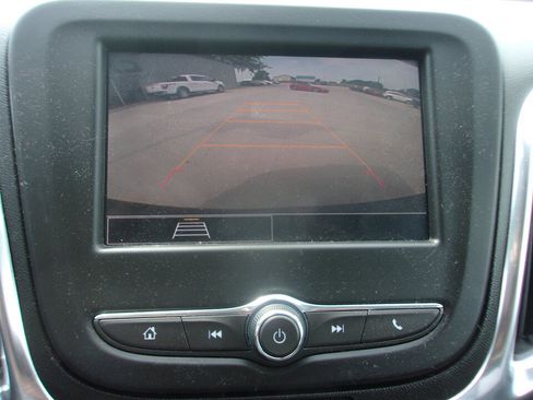 Used 2022 Chevrolet Equinox LT AWD/4WD image 18