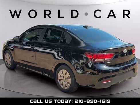 Used 2019 Kia Rio S w/ Technology Package FWD image 5