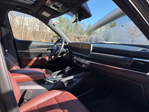 Used 2023 Kia Telluride SX Prestige image 8