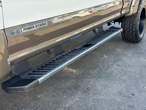 Used 2019 Ford F250 Lariat w/ Chrome Package image 13