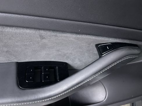 Used 2019 Tesla Model 3 Long Range image 11