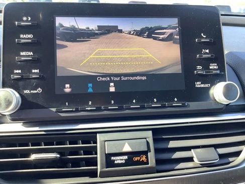 Used 2018 Honda Accord LX image 12
