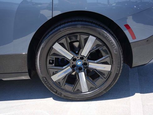 Certified 2023 BMW iX xDrive50 w/ Sport Package AWD/4WD image 6
