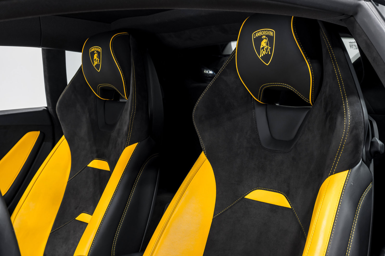 Used 2023 Lamborghini Huracan Tecnica RWD image 19