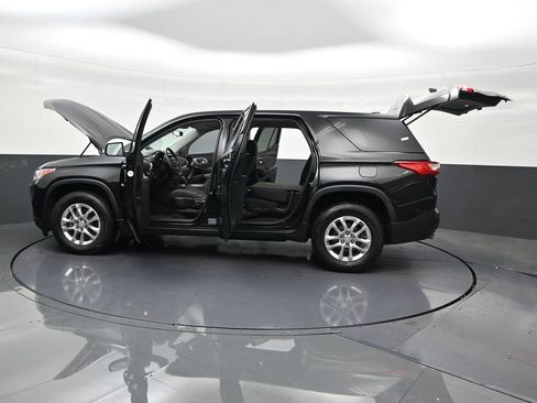 Used 2021 Chevrolet Traverse LS image 34