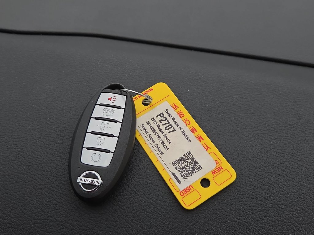 Used 2023 Nissan Sentra SR w/ SR Premium Package FWD image 31