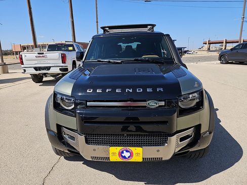 Used 2023 Land Rover Defender 130 X image 8