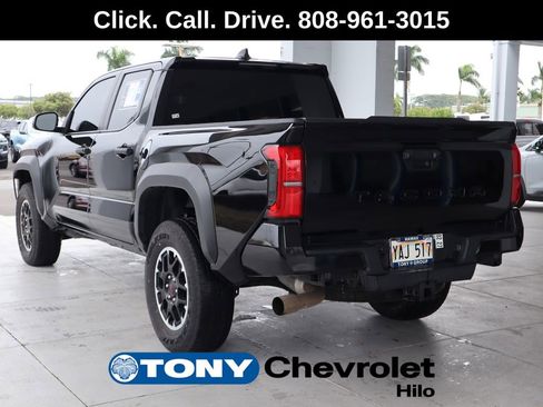 Used 2024 Toyota Tacoma TRD Sport AWD/4WD image 3