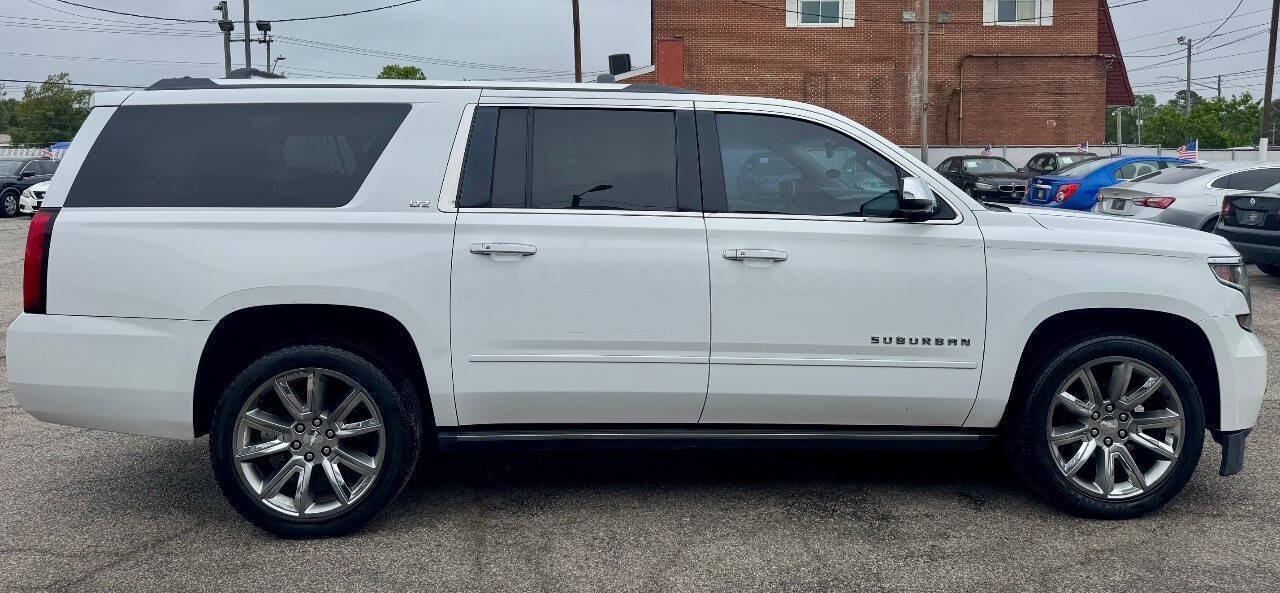 Used 2015 Chevrolet Suburban LTZ RWD image 6